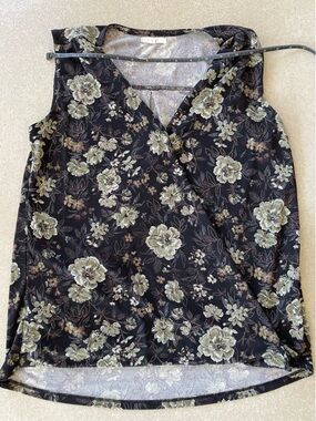 Maurice’s Sleeveless V-Neck Floral Women's Tank Top - Black with Olive Flowers